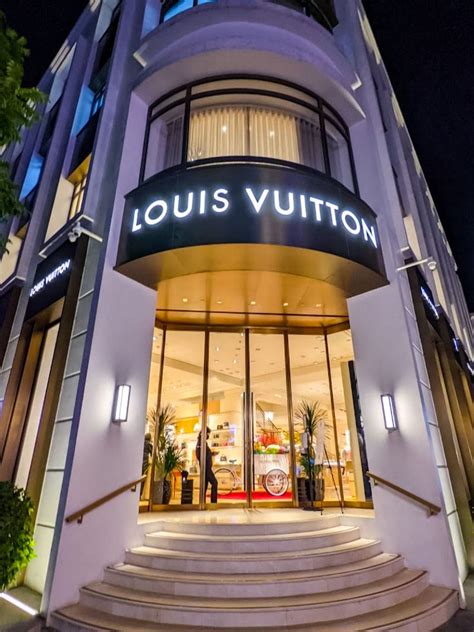 louis vuitton international hanoi